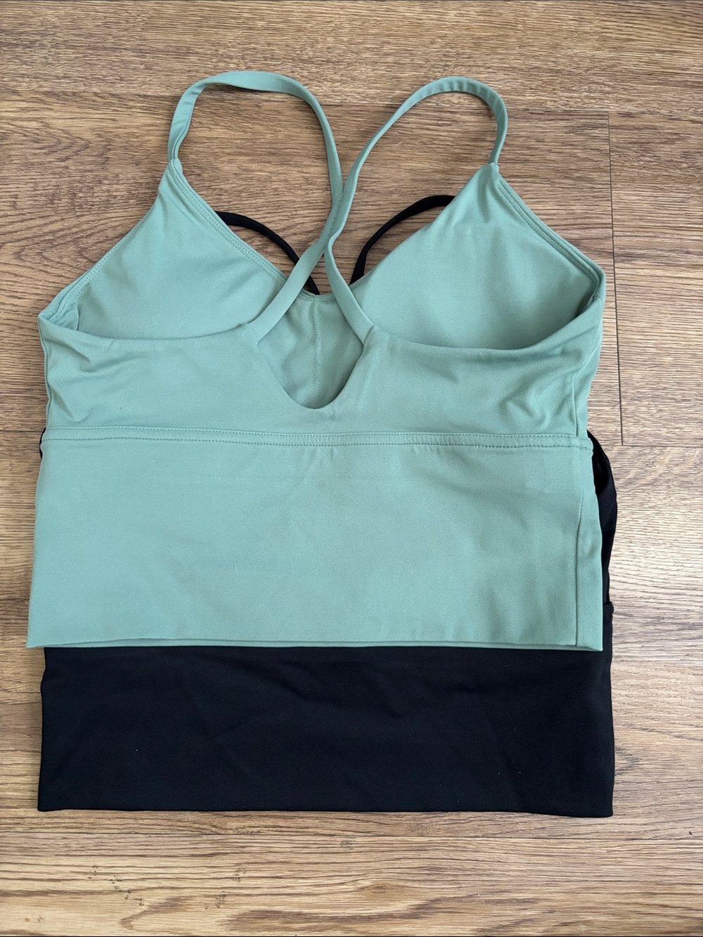 Tank top bundle - Picture 2 of 3
